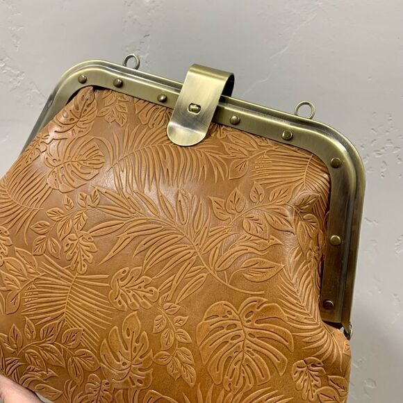 Handmade Genuine Leather Embossed Leaves Metal Push-lock Shoulder Bag/Crossbody - Picture 12 of 16